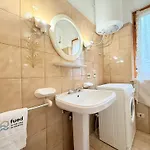 Apartment M451 - Marcelli, Luminoso Quadrilocale Con Posto Auto