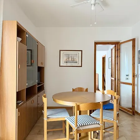 Apartment M451 - Marcelli, Luminoso Quadrilocale Con Posto Auto